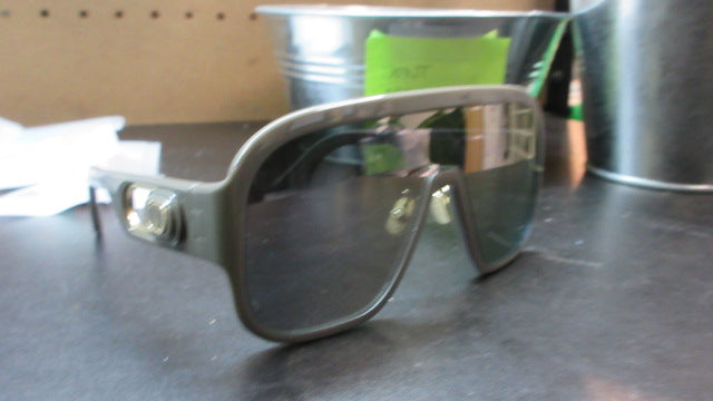 Load image into Gallery viewer, Used Dior Bobby Sport M1U Sunglasses
