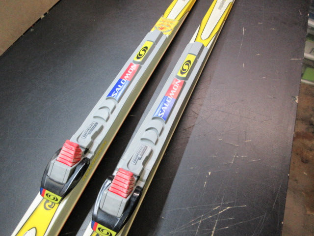 Load image into Gallery viewer, Used Rossignol Delta Cross Country Skis

