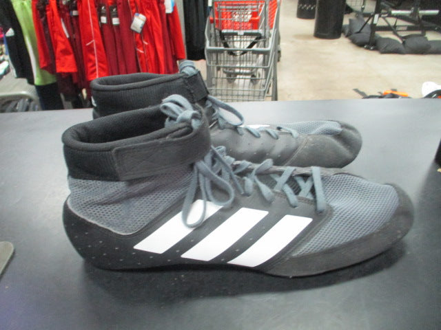 Load image into Gallery viewer, Used Adidas Wrestling Shoes Size 11
