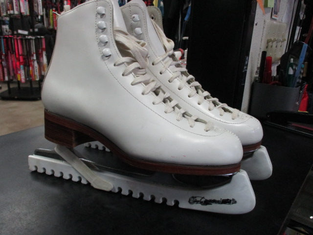 Load image into Gallery viewer, Used Don Jackson 7.5- 8 Figure Skates
