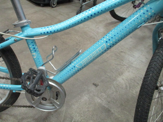 Load image into Gallery viewer, Used Guardian 24" 7 speed Bicycle
