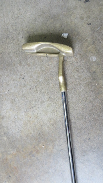 Load image into Gallery viewer, Used MacGregor by Nicklaus Model 207 36&quot; Putter - RH

