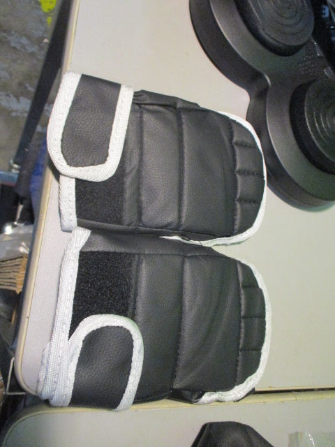 Load image into Gallery viewer, Used Training Digital Boxing Wall Target Music Bluetooth W/ Gloves

