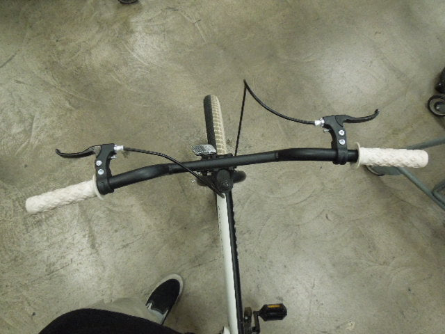 Load image into Gallery viewer, Used Kent 20" Spector BMX Bicycle
