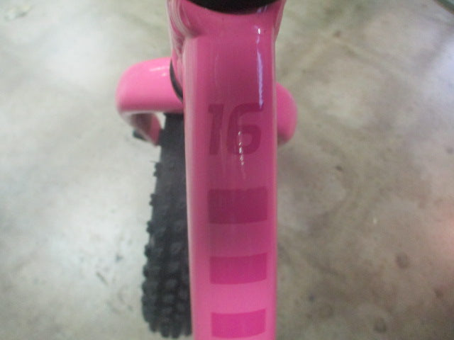 Load image into Gallery viewer, Used Trek Precaliber 16&quot; Kids Bicycle W/ Training Wheels
