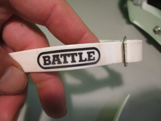 Load image into Gallery viewer, Used Battle Youth Football Chin Strap
