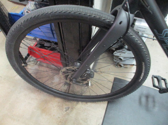 Used Specialized Sirrus X 3.0 700C 9 Speed Mountain Bike