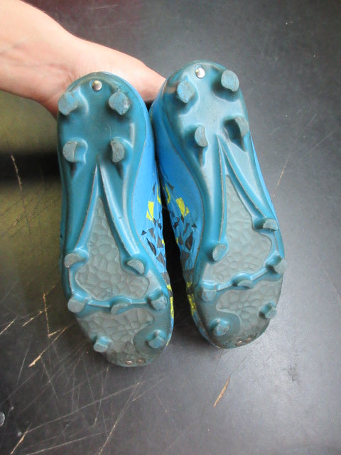 Used DREAM Pairs Soccerl Cleats - Size Youth 12