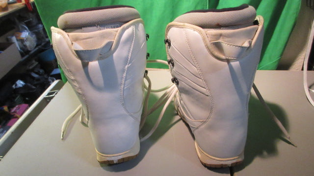 Load image into Gallery viewer, Used Vans Impression Size Womens 8 Snowboard Boots
