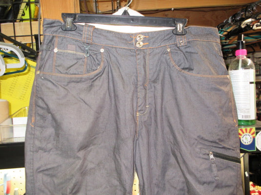 Used Levis Winter Snow Pants - Size XL