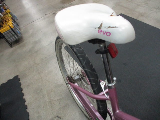 Load image into Gallery viewer, Used Evo Bonsai 24&quot; Cruiser Bike (Seat Has Wear)
