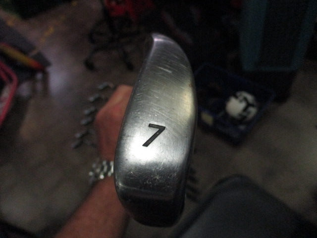 Load image into Gallery viewer, Used Strata Womens 7 Iron RH
