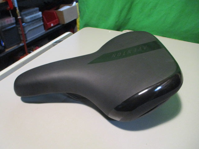Load image into Gallery viewer, Used Chifa Aventon Bike Seat
