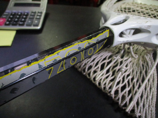 Used Warrior Zoo Lacrosse Complete Goalie Stick and Head