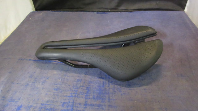 Load image into Gallery viewer, Used Bontrager Aeolus Elite Bike Saddle
