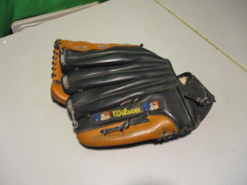 Used Wilson Advisory Staff Size 10.75 Glove - RHT