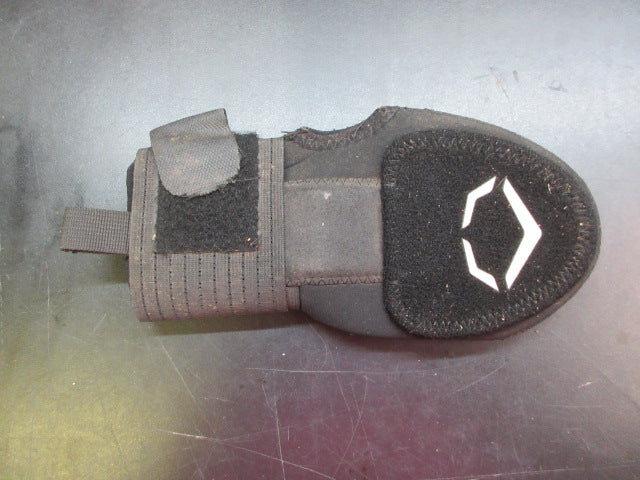 Load image into Gallery viewer, Used Evoshield Sliding Mitt - Youth
