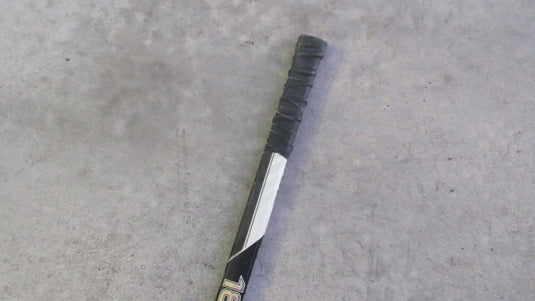 Used Reebok 18K Hockey Stick - 57"