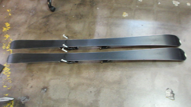 Load image into Gallery viewer, Used Salomon X-Drive Downhill Skis w/ Salomon Bindings Size 161cm
