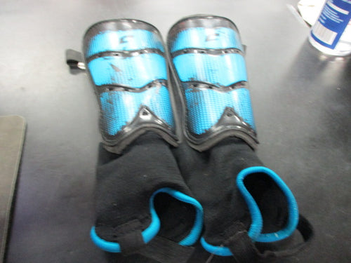 Used Champro Model SSG8B Size Medium Soccer Shin Guards