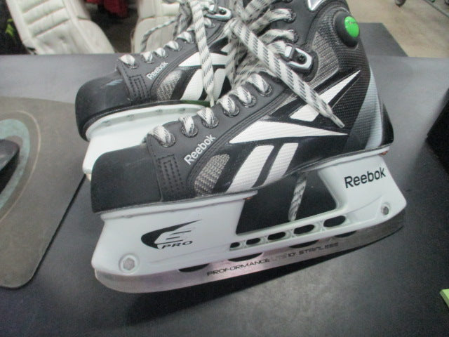 Load image into Gallery viewer, Used Reebok 11K Hockey Skates Size 7
