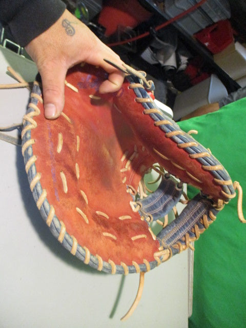 Load image into Gallery viewer, Used Rawlings Heart Of The Hide Baseball First Base Glove - RHT
