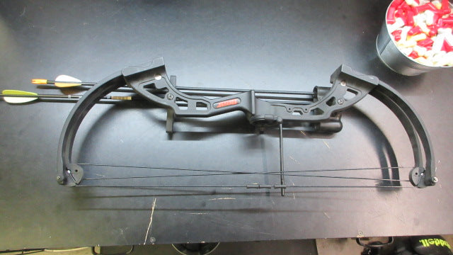 Load image into Gallery viewer, Used Bear Archery Brave Youth Compound Bow
