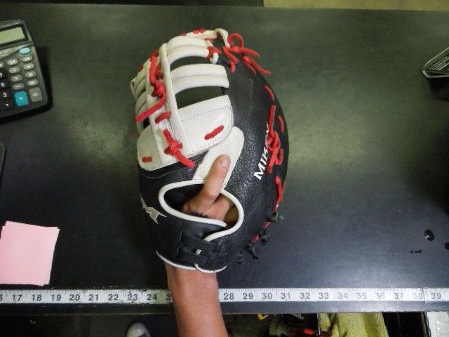 Load image into Gallery viewer, Used Miken Players Series PSBFT 13" LHT 1st Base Glove
