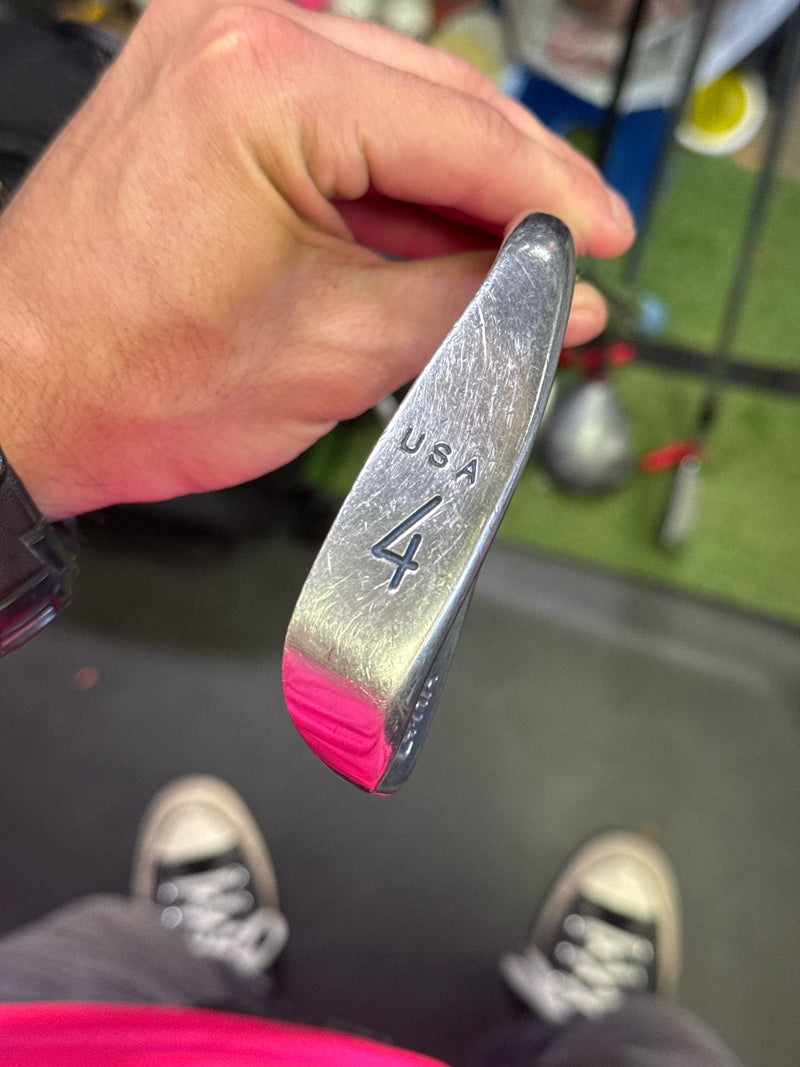 Load image into Gallery viewer, Used Lynx Elegance Nouvelle Right Hand Ladies 4 Iron
