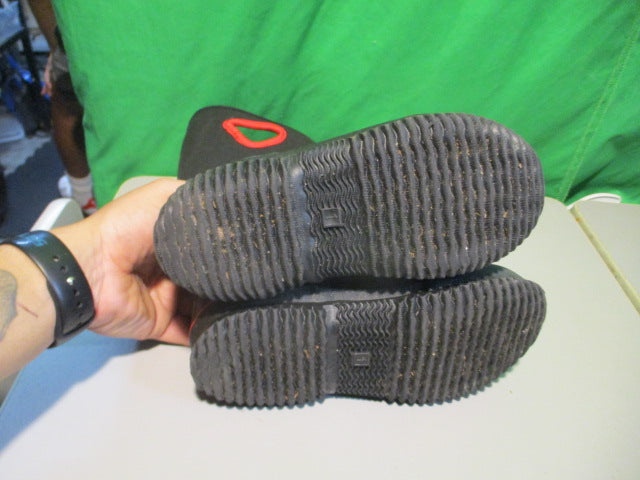 Load image into Gallery viewer, Used Size 1 Water Proof Rain Boots
