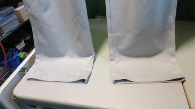 Load image into Gallery viewer, Used UnderArmour Grey Open Bottom Baseball Pants  Size Youth/Large
