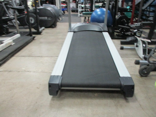Load image into Gallery viewer, Used True M50 Treadmill
