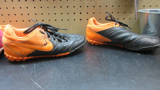 Used Nike Bomba Indoor Soccer Shoes - Size 5