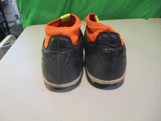 Used Adidas Predator Size 2 Soccer Cleats
