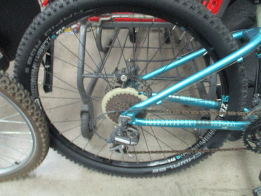 Used Diamondback LUX ST 27.5" 24 Speed Mountain Bike