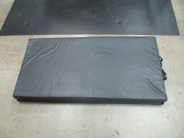 Load image into Gallery viewer, Used 4&#39; x 8&#39; Black Folding Tumbling Mat
