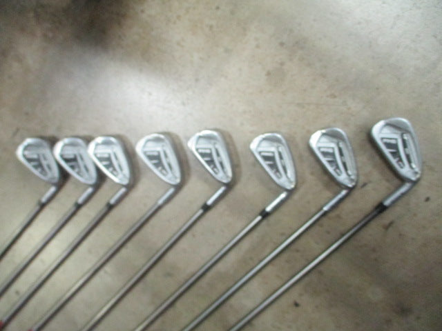 Load image into Gallery viewer, Used Ping i20 RH Graphite Shaft Regular Flex 4-PW-U Wedge Black Dot Iron Set
