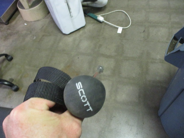 Load image into Gallery viewer, Used Scott USA 48&quot; TREKKING POLE
