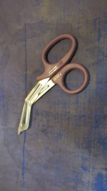Used Purple Autoclavable Scissors - small rust
