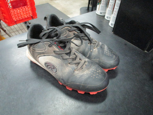 Used Rawling Cleats (size 2)