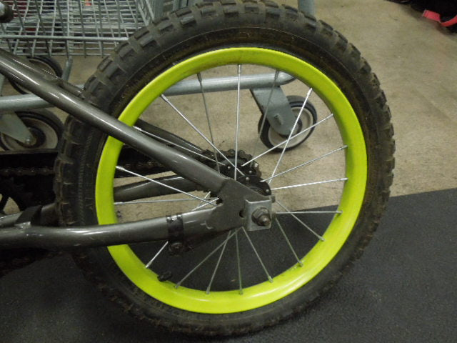 Load image into Gallery viewer, Used Pacific Cycle Flex Bicycle 16" Wheels 9" Frame
