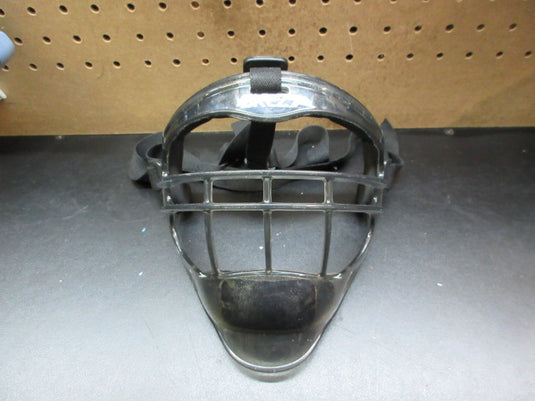 Used SKLZ Field Shield