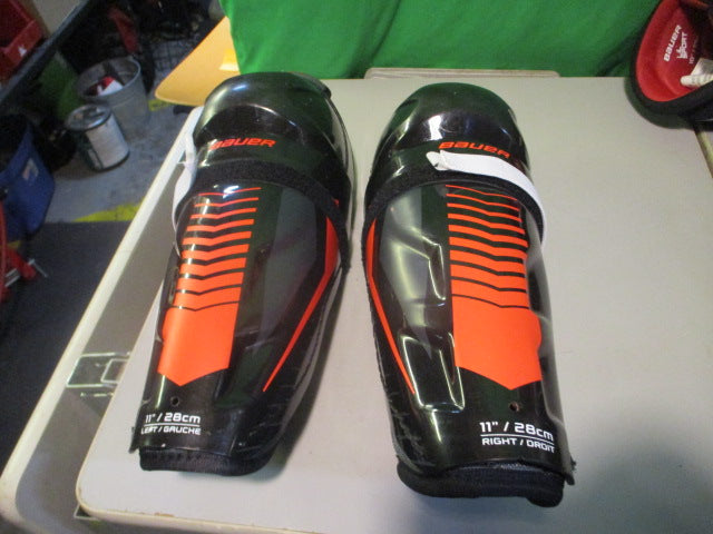 Load image into Gallery viewer, Used Bauer Lil' Sport Size 11" Junior Hockey Shin Guards

