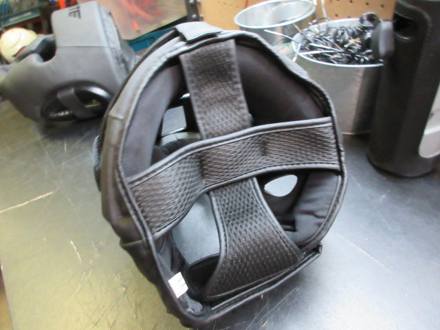 Load image into Gallery viewer, Used Elite MMA Headgear - Size Youth Large
