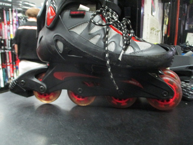 Load image into Gallery viewer, Used 2XS In-Line Roller Skates Size 7
