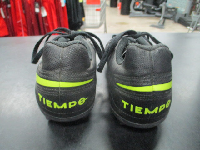 Load image into Gallery viewer, Used Nike Tiempo Soccer Cleats Size 1.5
