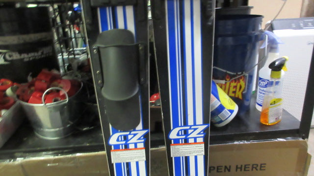 Load image into Gallery viewer, Used Competition Zone 66"  Water Skis
