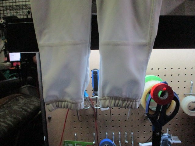 Load image into Gallery viewer, Used Champro Knicker Baseball Pants - Size Youth Small

