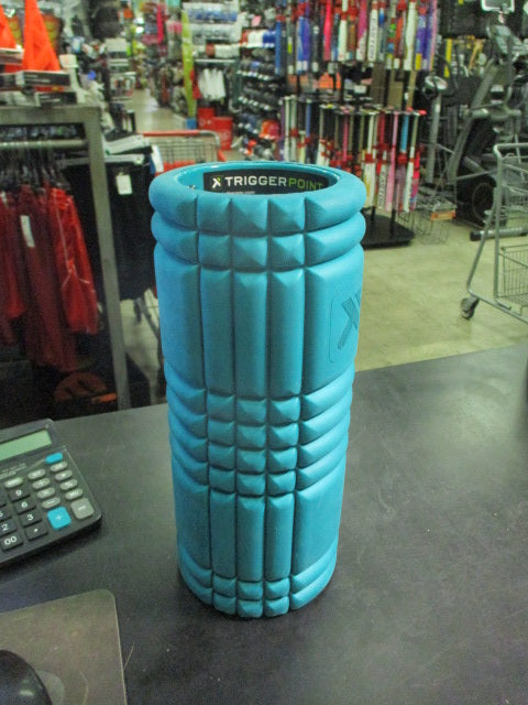 Load image into Gallery viewer, Used Trigger Point The Grid 1.0 Therapeutic 13" Foam Roller
