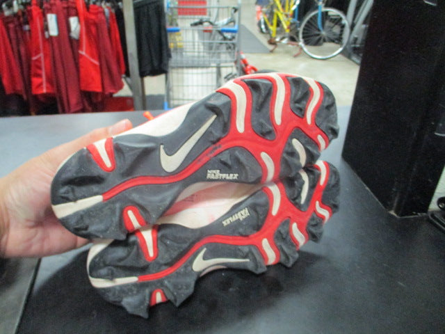 Load image into Gallery viewer, Used Nike Diamond Fastflex Size Youth 3 Cleats
